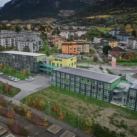 Aparthotel Smallville *